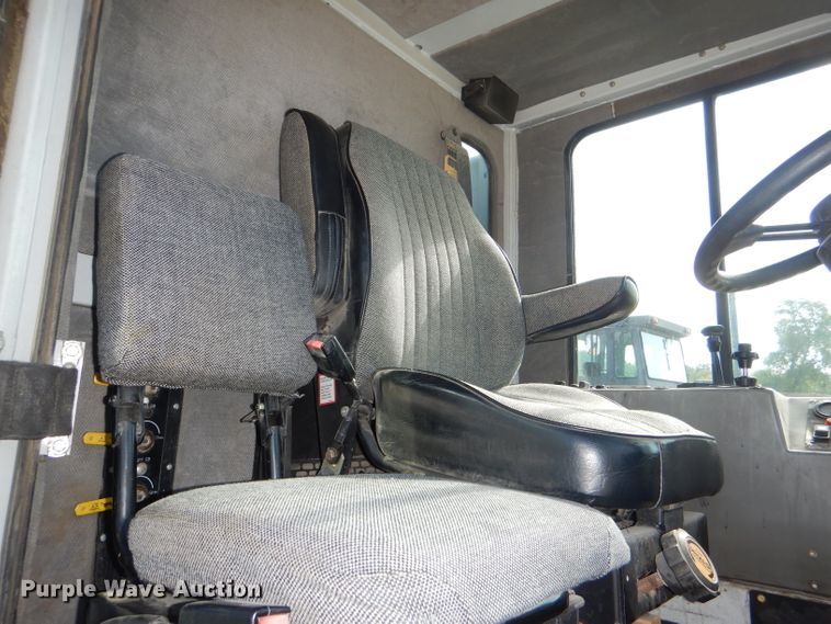 image for item DG1142 2000 Johnston 3000 street sweeper