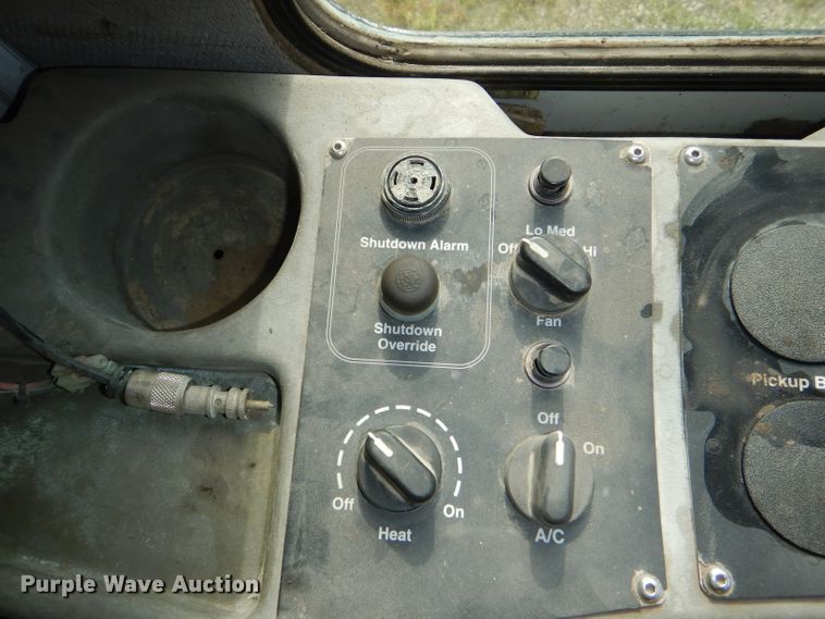 image for item DG1142 2000 Johnston 3000 street sweeper