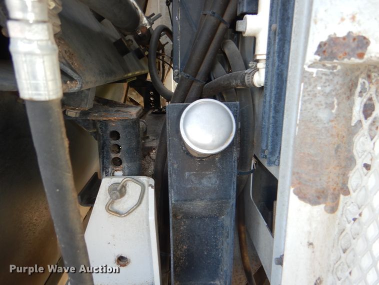 image for item DG1142 2000 Johnston 3000 street sweeper