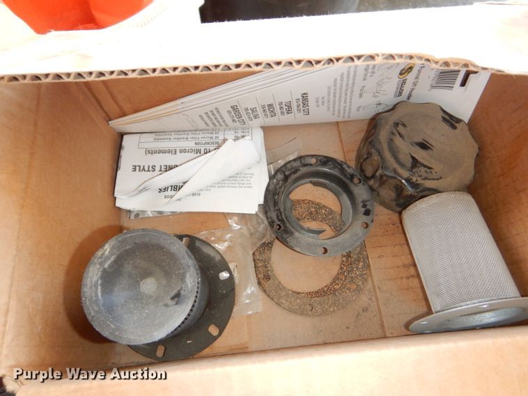 image for item DG1142 2000 Johnston 3000 street sweeper