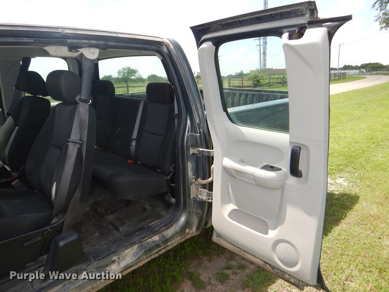 image for item DG4780 2011 Chevrolet Silverado 1500 Ext. Cab pickup truck