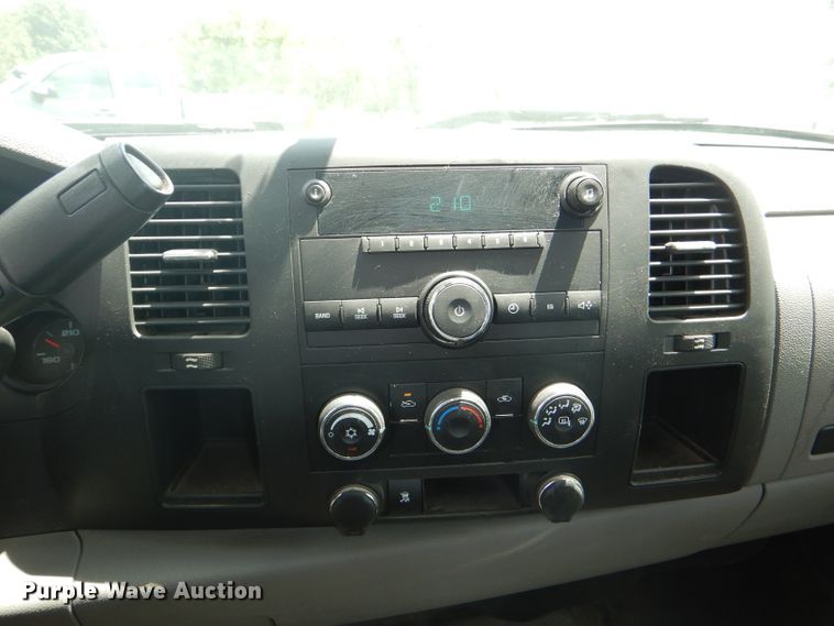 image for item DG4780 2011 Chevrolet Silverado 1500 Ext. Cab pickup truck