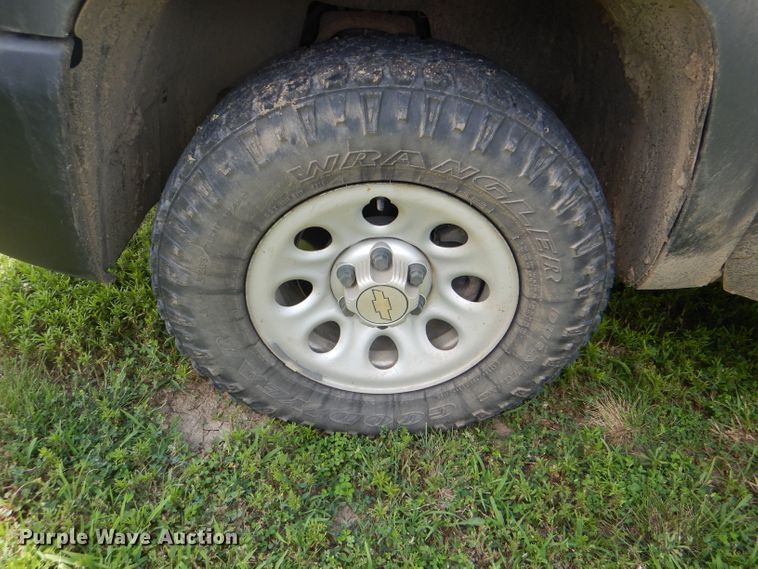 image for item DG4780 2011 Chevrolet Silverado 1500 Ext. Cab pickup truck