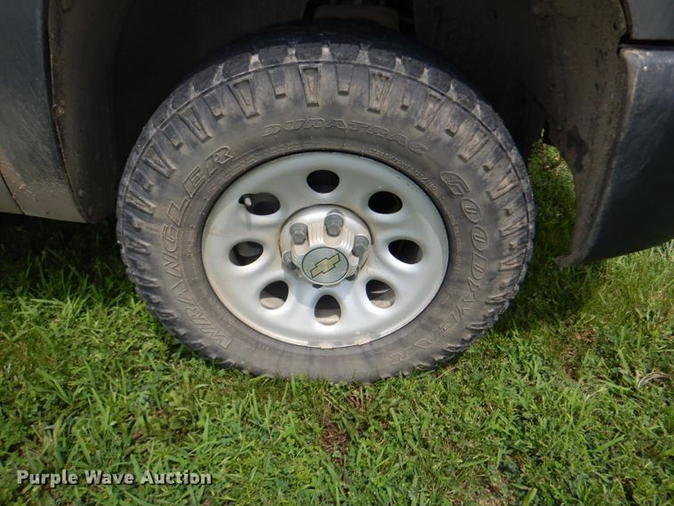 image for item DG4780 2011 Chevrolet Silverado 1500 Ext. Cab pickup truck