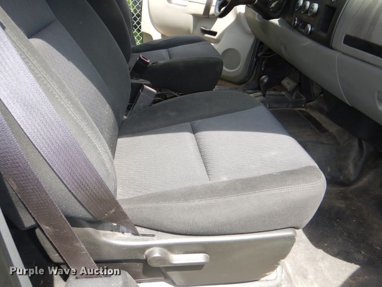 image for item DG4780 2011 Chevrolet Silverado 1500 Ext. Cab pickup truck