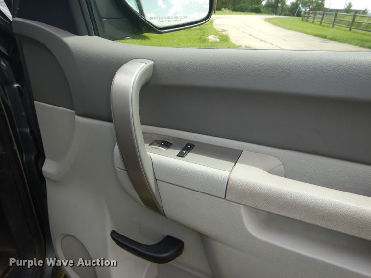 image for item DG4780 2011 Chevrolet Silverado 1500 Ext. Cab pickup truck