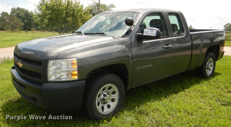 image for item DG4795 2011 Chevrolet Silverado 1500 Ext. Cab pickup truck