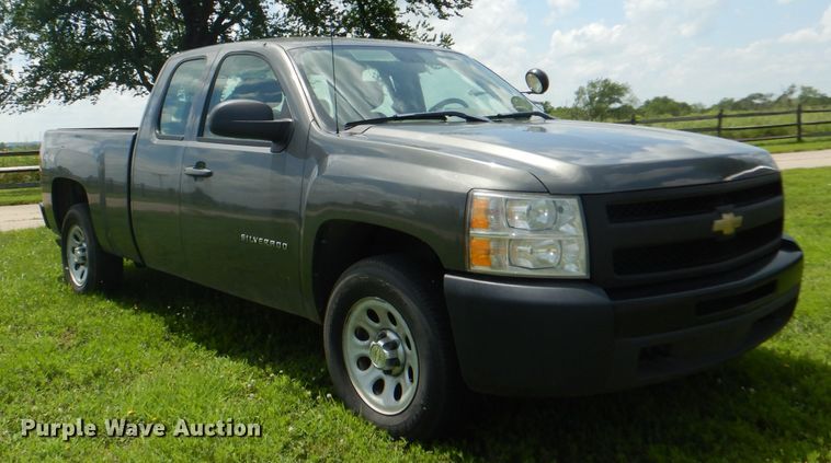 image for item DG4795 2011 Chevrolet Silverado 1500 Ext. Cab pickup truck