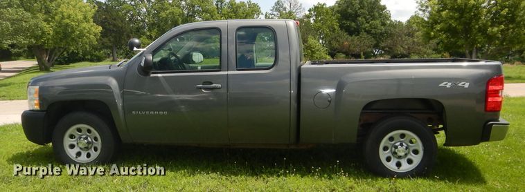 image for item DG4795 2011 Chevrolet Silverado 1500 Ext. Cab pickup truck