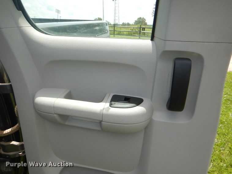 image for item DG4795 2011 Chevrolet Silverado 1500 Ext. Cab pickup truck