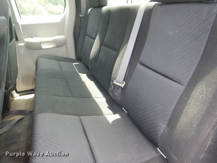 image for item DG4795 2011 Chevrolet Silverado 1500 Ext. Cab pickup truck