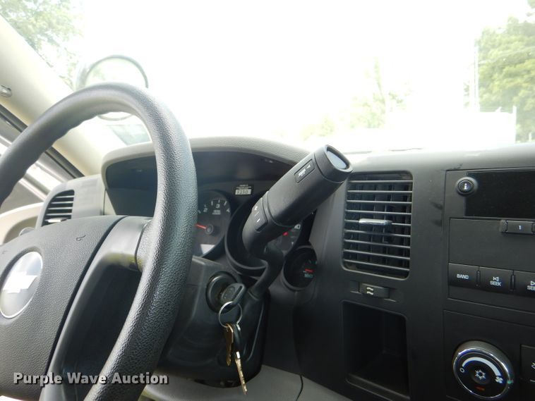 image for item DG4795 2011 Chevrolet Silverado 1500 Ext. Cab pickup truck