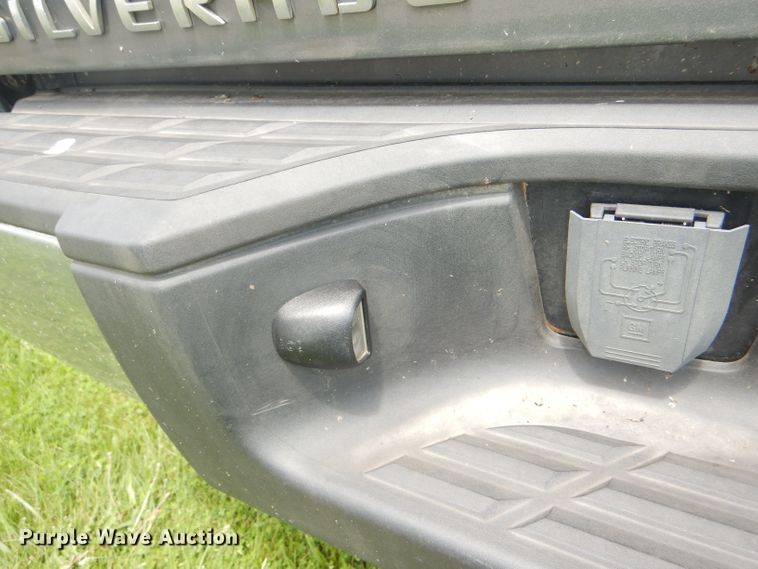 image for item DG4795 2011 Chevrolet Silverado 1500 Ext. Cab pickup truck