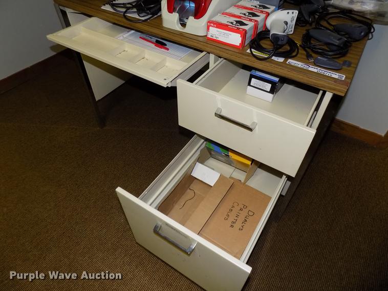 image for item DZ9715 Office supplies