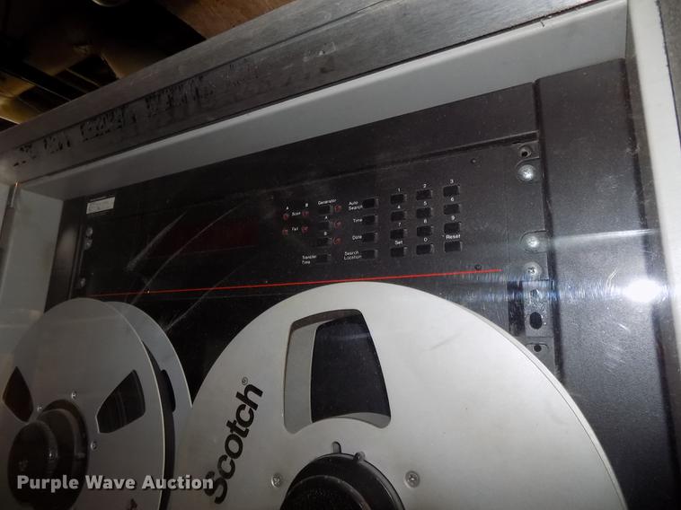 image for item DZ9717 Dictaphone Veritrac 5000 recorder