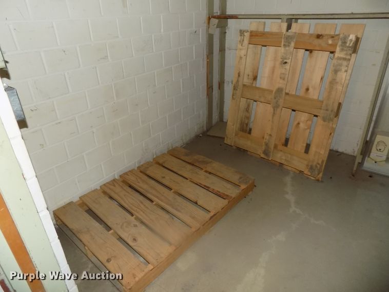 image for item DZ9722 Approximately 50 pallets