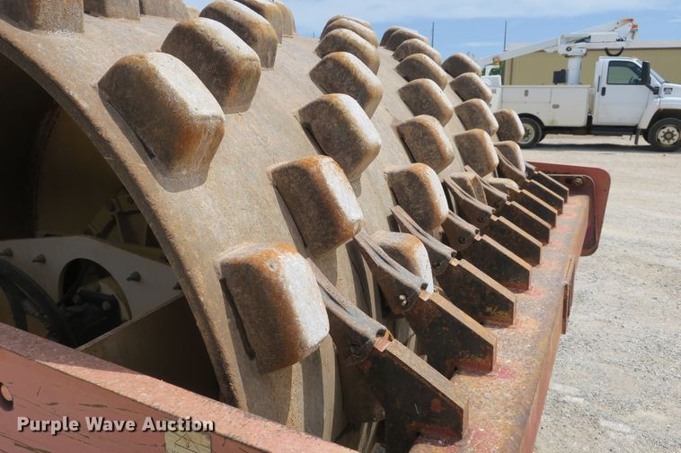 image for item EA9309 Dynapac CA262D single drum vibratory roller