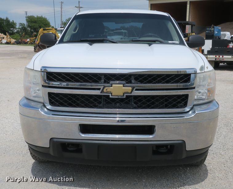 image for item EA9310 2011 Chevrolet Silverado 2500HD Crew Cab pickup truck