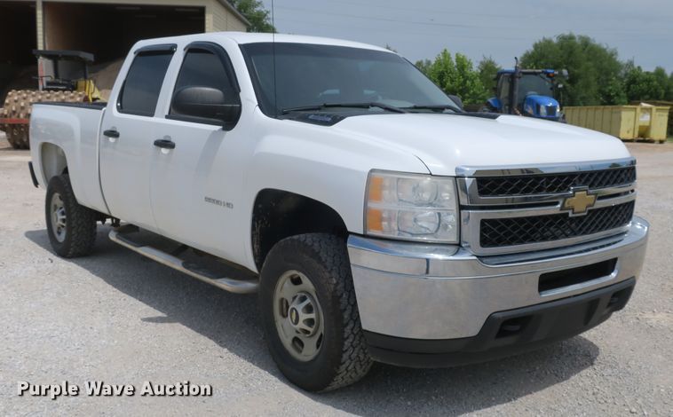 image for item EA9310 2011 Chevrolet Silverado 2500HD Crew Cab pickup truck