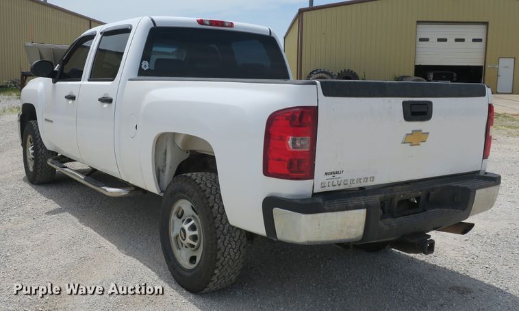 image for item EA9310 2011 Chevrolet Silverado 2500HD Crew Cab pickup truck