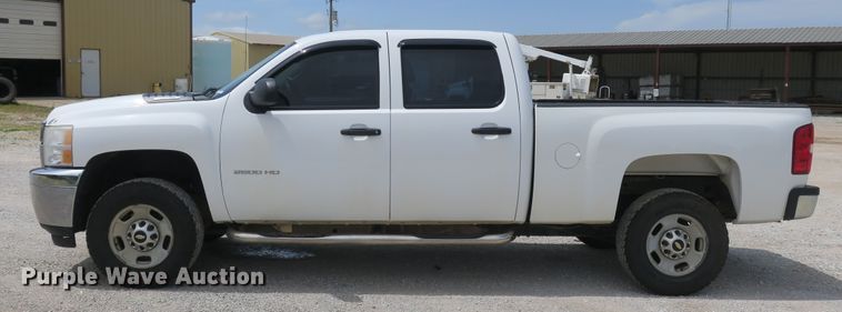 image for item EA9310 2011 Chevrolet Silverado 2500HD Crew Cab pickup truck