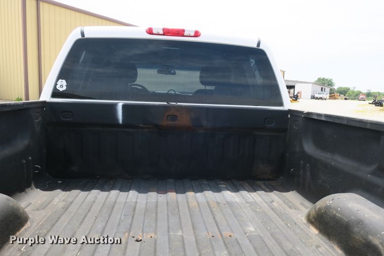 image for item EA9310 2011 Chevrolet Silverado 2500HD Crew Cab pickup truck