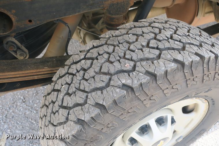 image for item EA9310 2011 Chevrolet Silverado 2500HD Crew Cab pickup truck