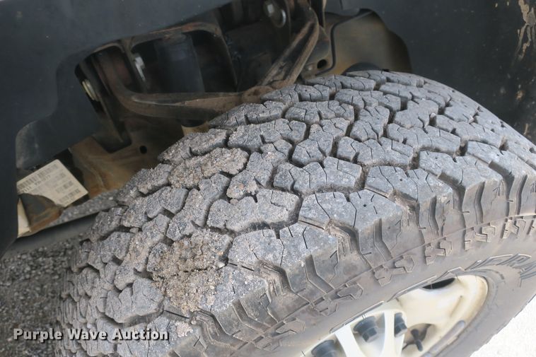 image for item EA9310 2011 Chevrolet Silverado 2500HD Crew Cab pickup truck