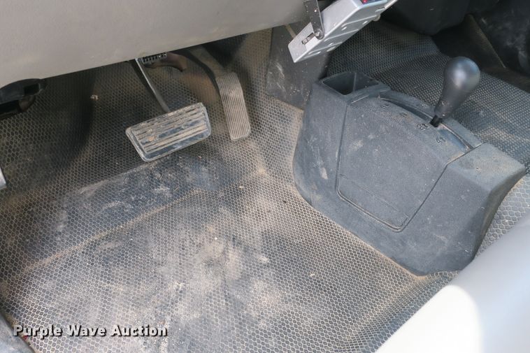 image for item EA9310 2011 Chevrolet Silverado 2500HD Crew Cab pickup truck