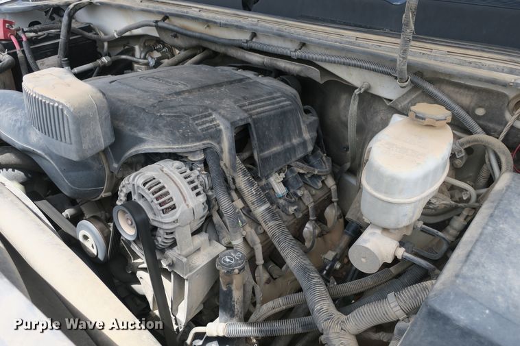 image for item EA9310 2011 Chevrolet Silverado 2500HD Crew Cab pickup truck