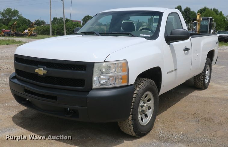 image for item EA9311 2011 Chevrolet Silverado 1500 pickup truck