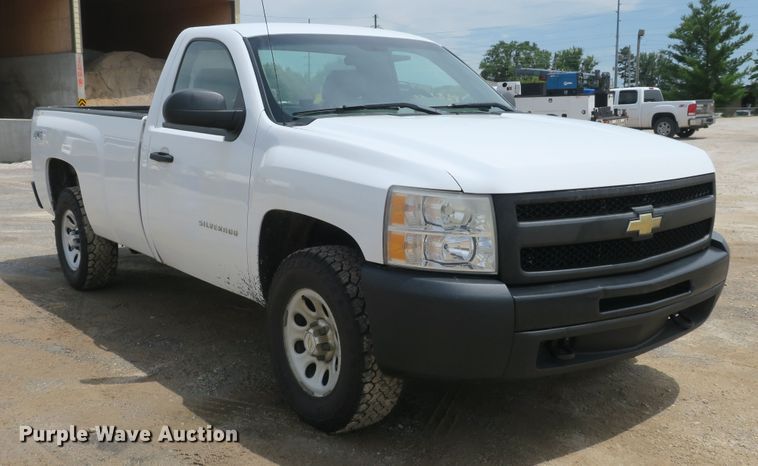 image for item EA9311 2011 Chevrolet Silverado 1500 pickup truck