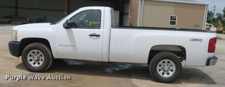 image for item EA9311 2011 Chevrolet Silverado 1500 pickup truck