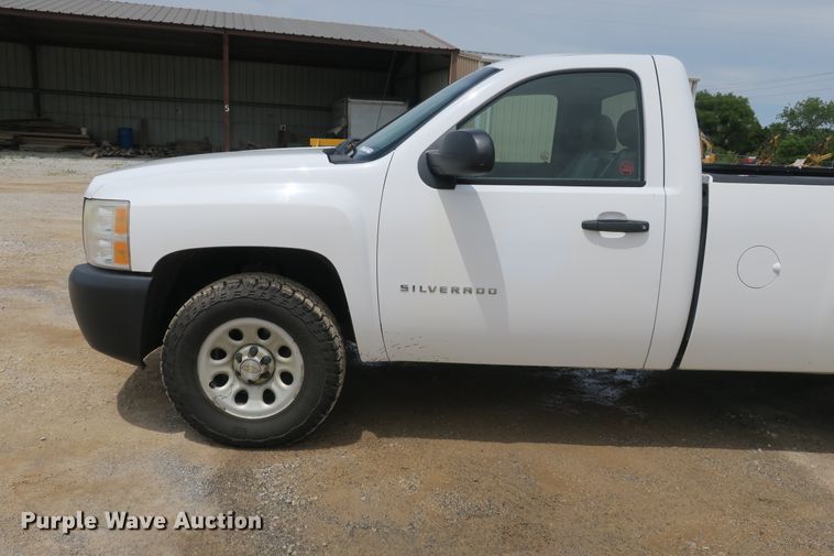 image for item EA9311 2011 Chevrolet Silverado 1500 pickup truck