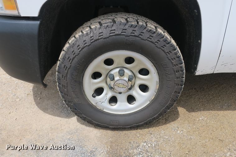 image for item EA9311 2011 Chevrolet Silverado 1500 pickup truck