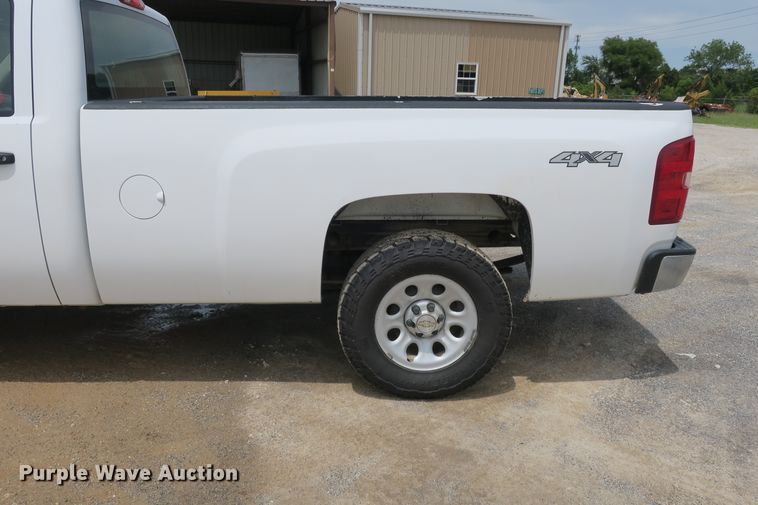 image for item EA9311 2011 Chevrolet Silverado 1500 pickup truck