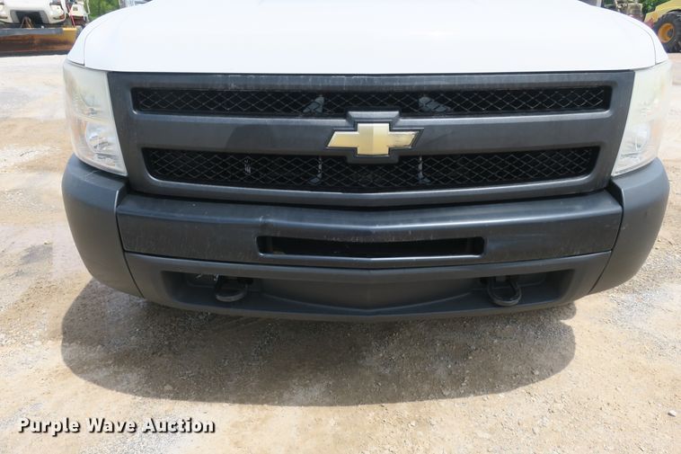 image for item EA9311 2011 Chevrolet Silverado 1500 pickup truck