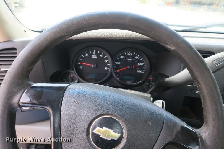 image for item EA9311 2011 Chevrolet Silverado 1500 pickup truck