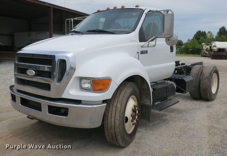 image for item EA9312 2008 Ford F650 Super Duty XLT truck cab and chassis