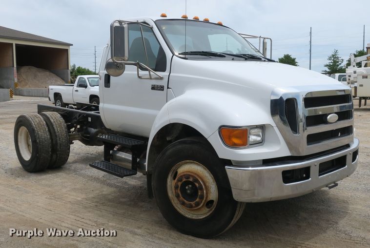 image for item EA9312 2008 Ford F650 Super Duty XLT truck cab and chassis