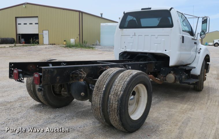 image for item EA9312 2008 Ford F650 Super Duty XLT truck cab and chassis