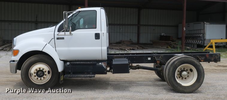 image for item EA9312 2008 Ford F650 Super Duty XLT truck cab and chassis