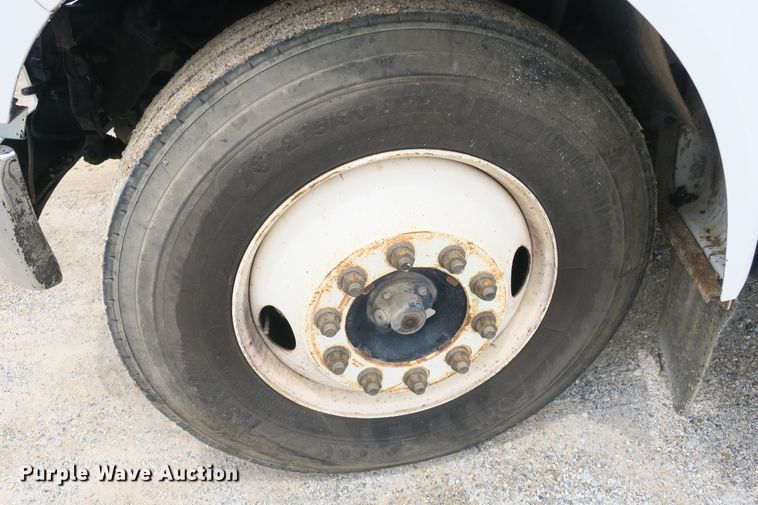 image for item EA9312 2008 Ford F650 Super Duty XLT truck cab and chassis