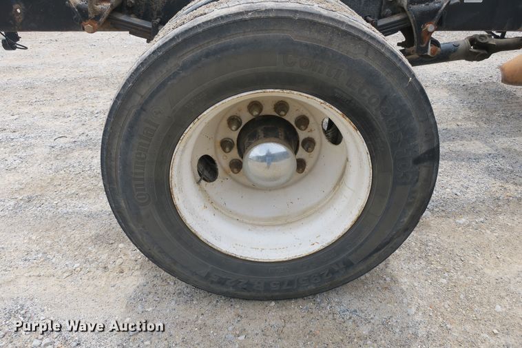 image for item EA9312 2008 Ford F650 Super Duty XLT truck cab and chassis