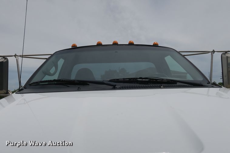 image for item EA9312 2008 Ford F650 Super Duty XLT truck cab and chassis