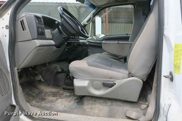 image for item EA9312 2008 Ford F650 Super Duty XLT truck cab and chassis