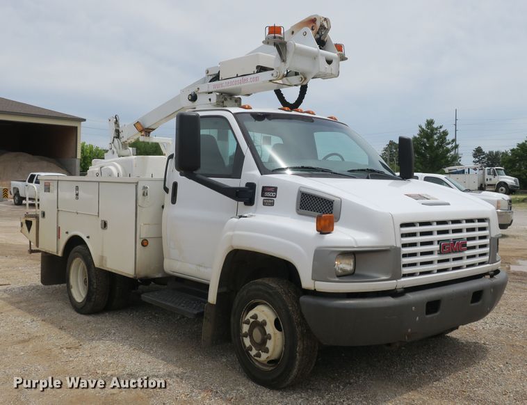 image for item EA9314 2008 GMC C5500 bucket truck