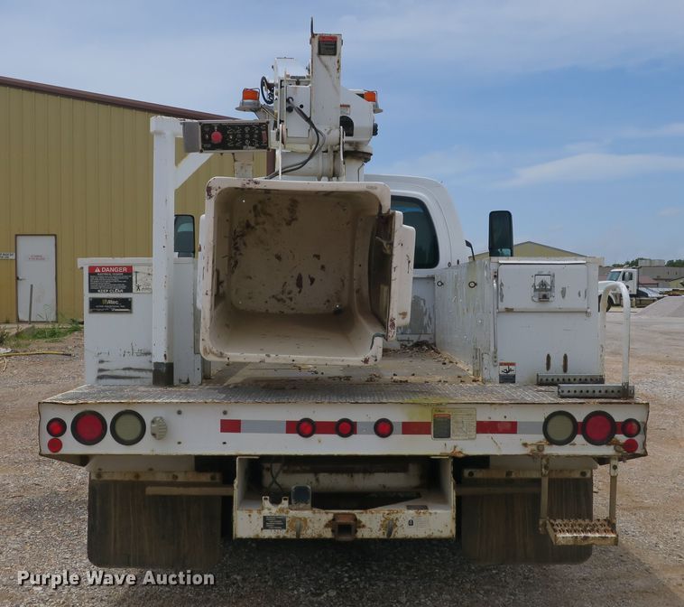 image for item EA9314 2008 GMC C5500 bucket truck