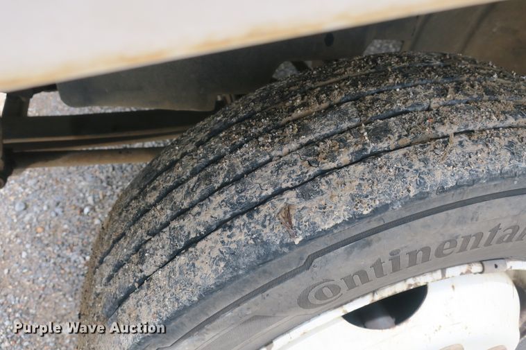 image for item EA9314 2008 GMC C5500 bucket truck