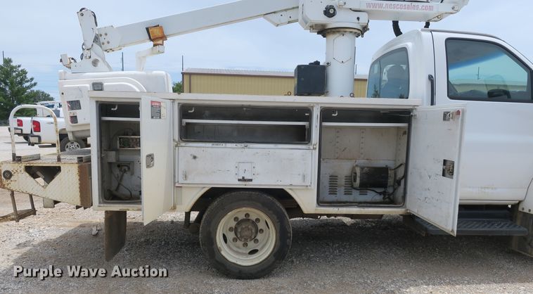 image for item EA9314 2008 GMC C5500 bucket truck